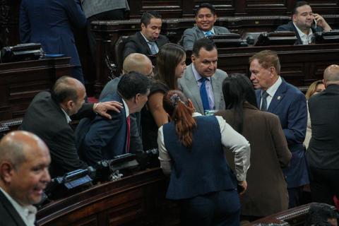 EN VIVO: Congreso suspende sesi&oacute;n y no aprueba la Ley Antilavado