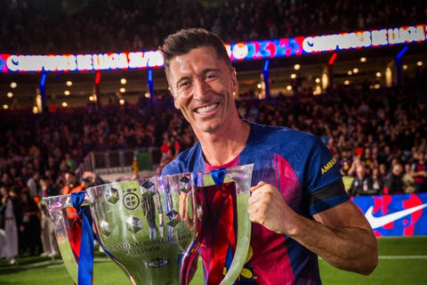 Robert Lewandowski deja el Barcelona y dice: 'Misi&oacute;n cumplida'