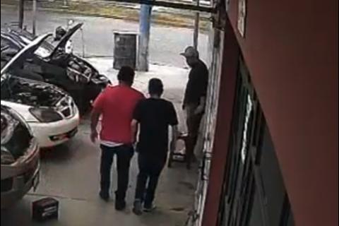 Asalto a mano armada en zona 3 queda grabado (video)