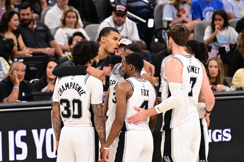 Spurs aplastan al Thunder y empatan la final del Oeste con exhibici&oacute;n de Wembanyama