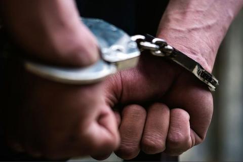 PNC captura a dos deportados con &oacute;rdenes de aprehensi&oacute;n vigentes al arribar al pa&iacute;s