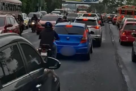 Cierre en Villa Hermosa provoca congestionamiento vial 