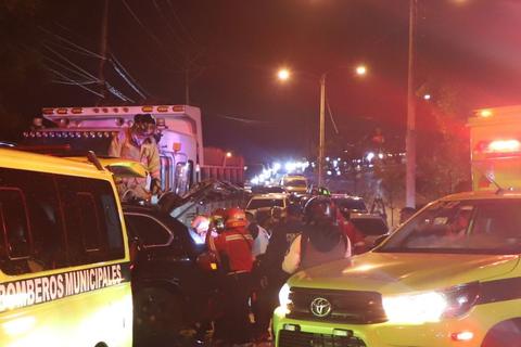 &iexcl;Destrozado! As&iacute; qued&oacute; el veh&iacute;culo accidentado en zona 16 (video)