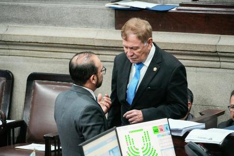 Luis Contreras confirma que buscar&aacute; reelegirse como presidente del Congreso