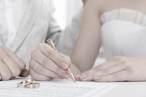 &iexcl;Emboscado! Joven es atacado a tiros al salir de su boda civil