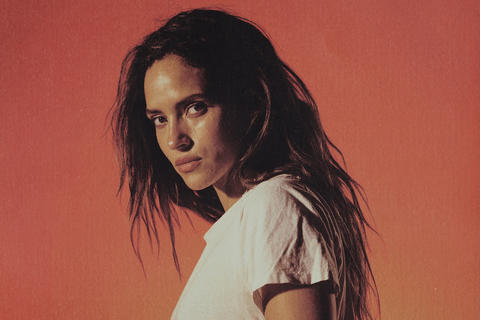 As&iacute; puedes ver a Adria Arjona en 'Onslaught' en Guatemala