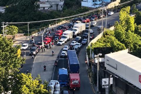 Habilitan carriles en ambos sentidos tras m&uacute;ltiple colisi&oacute;n en ruta al Atl&aacute;ntico