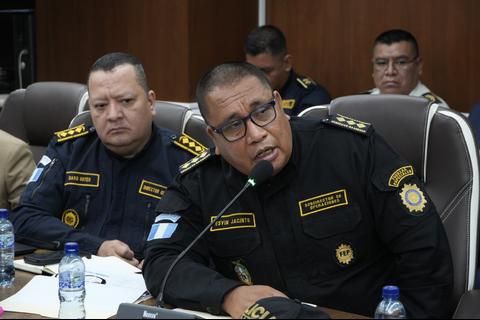 Destituyen a director y subdirector de la PNC en medio de crisis por caso Foppa