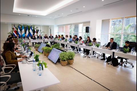 Centroam&eacute;rica aprueba actualizaci&oacute;n aduanera para facilitar el comercio regional