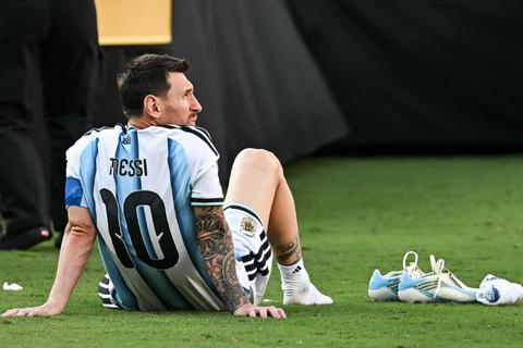 La liga argentina har&aacute; un homenaje a Messi, tras su retiro de la selecci&oacute;n