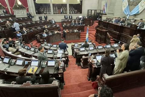 &iexcl;Logran acuerdos! Diputados aprobar&aacute;n para bajar precios de los combustibles