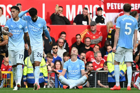 Haaland decide el derbi de Manchester y Donnarumma salva al City al final
