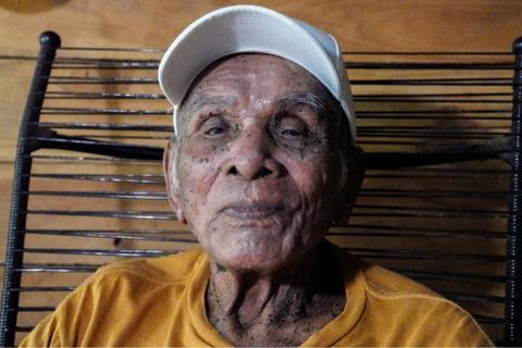 Jos&eacute; Flores, de 119 a&ntilde;os, busca el r&eacute;cord Guinness