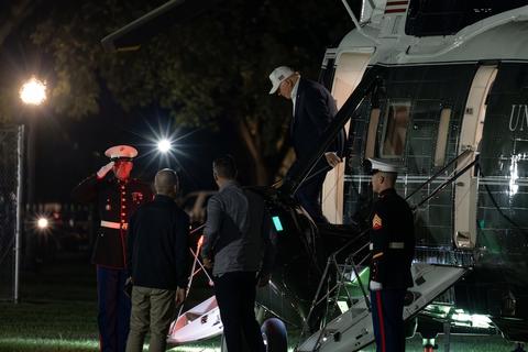 Donald Trump llega de urgencia  a la Casa Blanca ante tensi&oacute;n en Medio Oriente