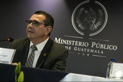 Garc&iacute;a Luna confirma investigaciones en curso contra Consuelo Porras