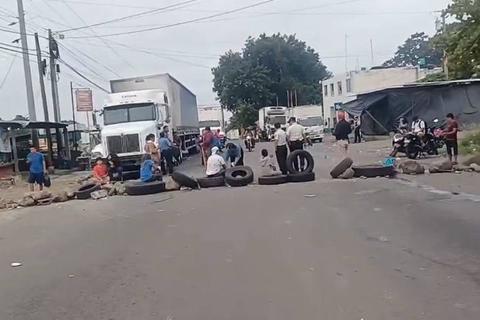 El bloqueo en carretera que se registra este martes