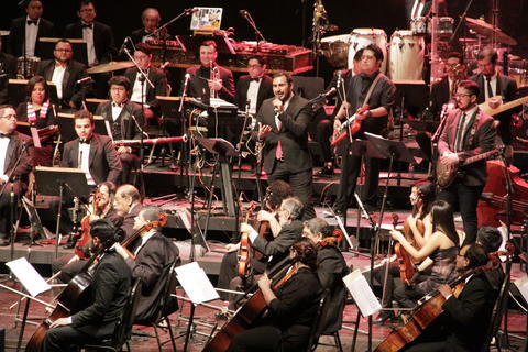 Malacates y la Orquesta Sinf&oacute;nica conquistan el Teatro Nacional