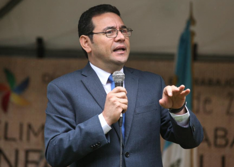 Así respondió Jimmy ante los señalamientos de tener un "call center"