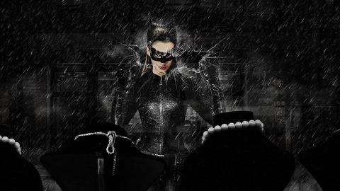 Anne Hathaway quiere volver a ponerse el traje sexy de Catwoman