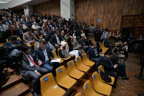 Acusados de corrupción podrían reducir sus condenas si confiesan