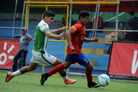 Pedro Altán, la "perla roja" que ya atrae a la prensa internacional