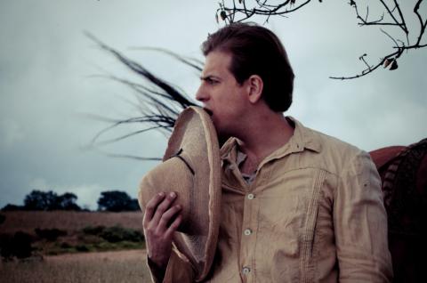 Actor de telenovelas trabaja de taxista para poder pagar sus cuentas