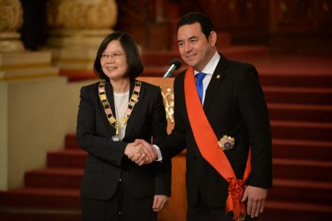 ¿Nos conviene seguir apoyando a Taiwán?