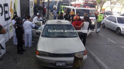 La historia de un parto que detuvo el tr&aacute;fico sobre la avenida Petapa