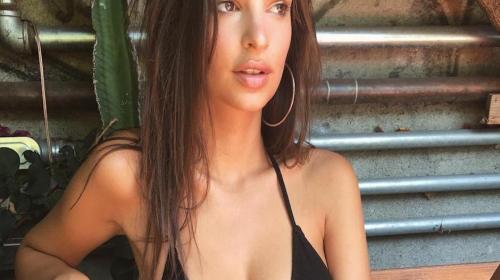 Emily Ratajkowsky enciende Instagram con sensual imagen en lencería