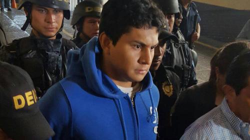 Se entrega supuesto responsable de atropellar a estudiantes en zona 7