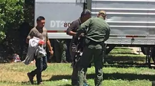 Hallan inmigrantes en un cami&oacute;n en Texas, guatemaltecos entre ellos