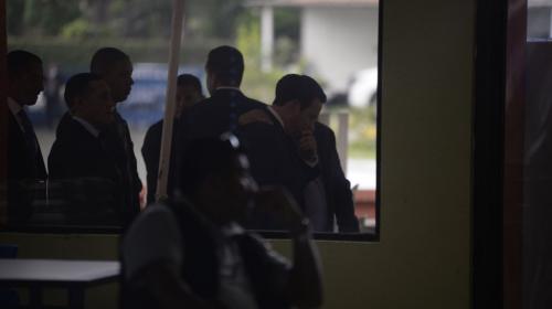 El silencio de Jimmy: evita responder preguntas en medio de la crisis