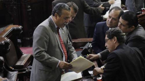 Diputados fallan en intento de aumentarse el salario