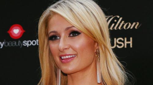 Paris Hilton se adjudica la invenci&oacute;n de la "selfie" pero...