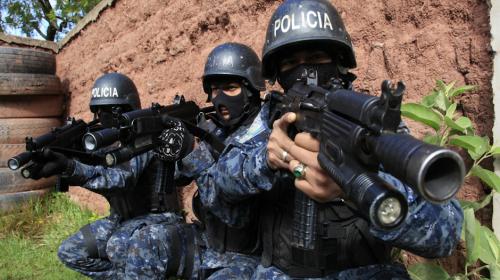 Honduras: fuerzas especiales de polic&iacute;a se niegan a salir a las calles