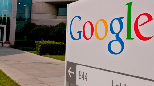 Google enfrenta demanda colectiva de millones de usuarios de iPhone