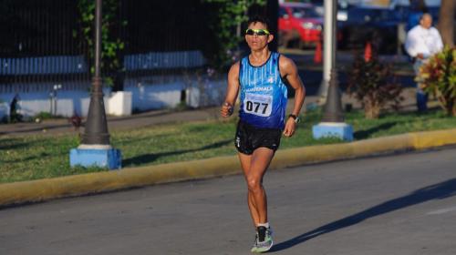 Uriel Barrondo, hermano menor de Erick, rompe récord y obtiene el oro
