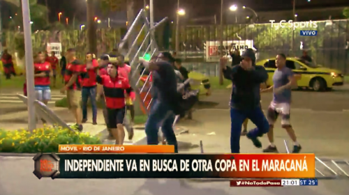 Video: aficionados atacan hotel donde se hospeda el equipo rival