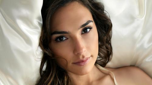 Gal Gadot sorprende a sus seguidores al publicar una sexy fotograf&iacute;a