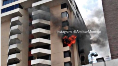 Edificio de apartamentos de la zona 10 se incendia