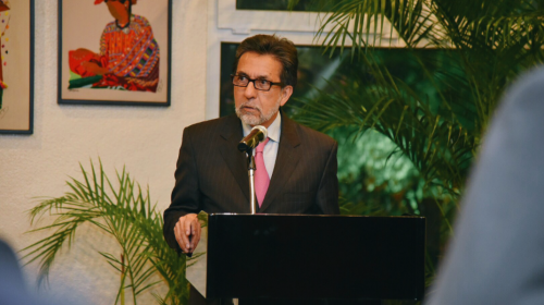 Esto dice el embajador de EE.UU tras retiro de visa a diputado de FCN