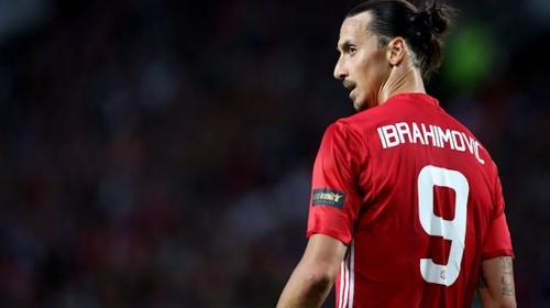Ibrahimovic muestra su lado m&aacute;s humano con los ni&ntilde;os de una fundaci&oacute;n
