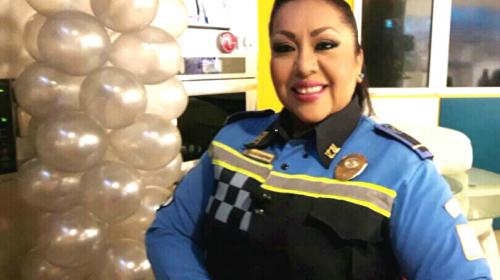 Vocera de tr&aacute;nsito de Villa Nueva denuncia acoso tras poner una multa