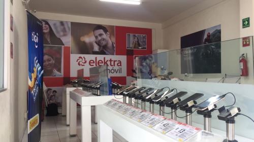 "Elektra M&oacute;vil", una tienda diferente abri&oacute; en Zacapa 