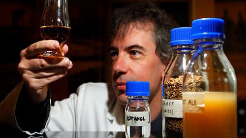 Prueban con &eacute;xito un combustible creado a base de residuos de whisky