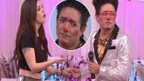 Mujer rechaza en vivo declaración de amor de presentador de televisión