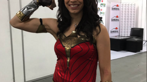 Eli Zamora es "Wonder Woman" y enamora a sus fans en redes sociales