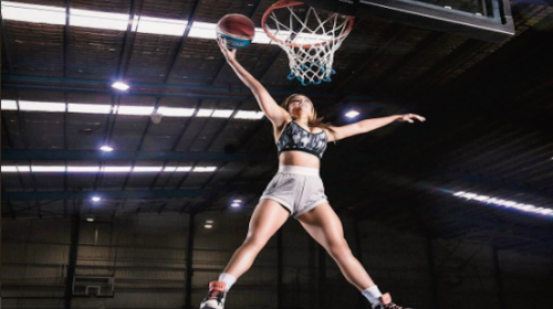 La sensual "instagramer" con habilidades de una estrella de la NBA