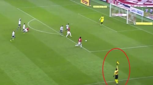 Árbitro se equivoca, equipo anota y desata un escándalo en Brasil