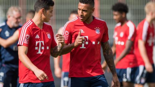 James Rodr&iacute;guez y Rafinha cantan "Despacito" en el Bayern de M&uacute;nich